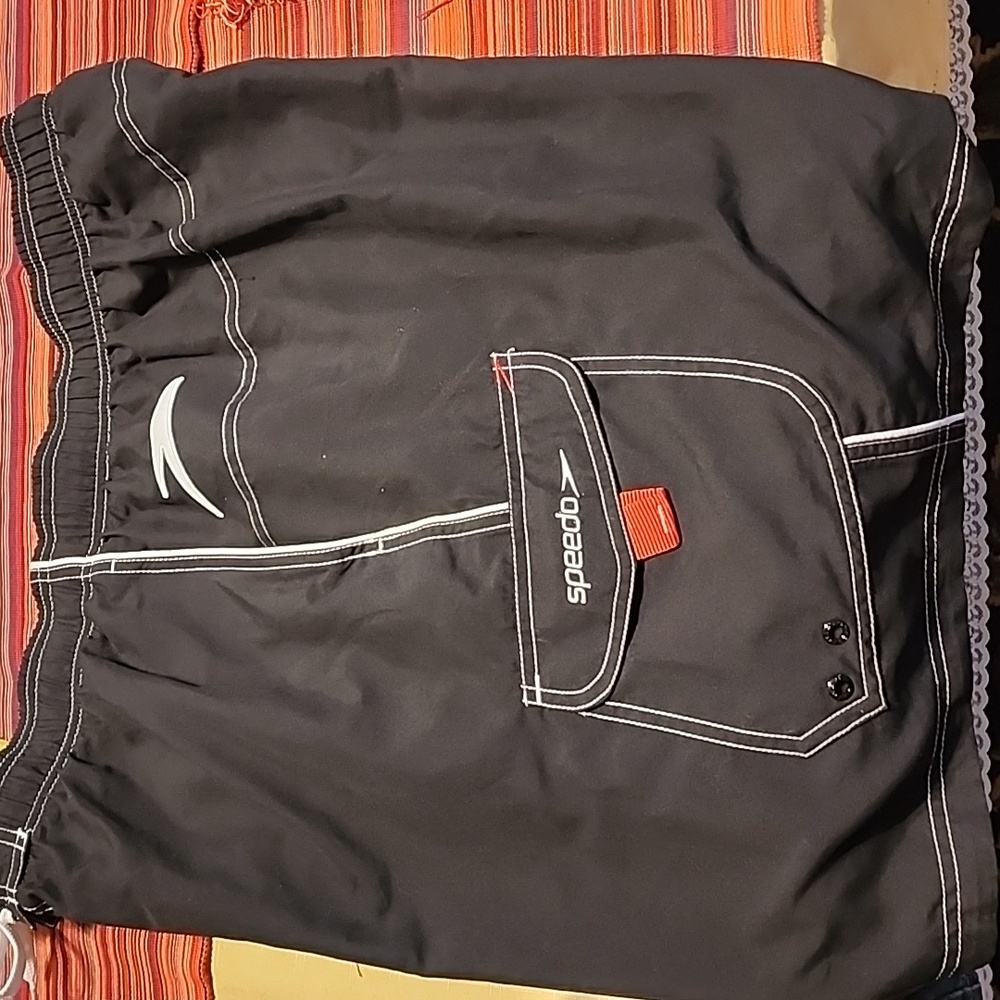Mens speedo swim trunks - Picture 3 of 4